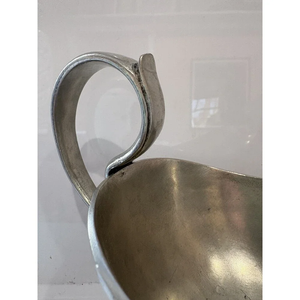 MATCH Italian made Pewter Gravy Boat $273.‎ Medium size - Excellent condition
